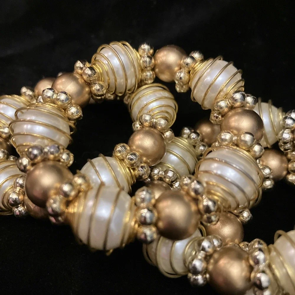 Napkin Rings Faux Pearl & Gold Tone Bead Elegant 2” Set of 4 Dinner Tableware